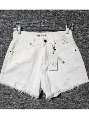 ZARA Skinny Cropped Cut Off Denim Shorts White Women's Size 27 Fringe Distressed